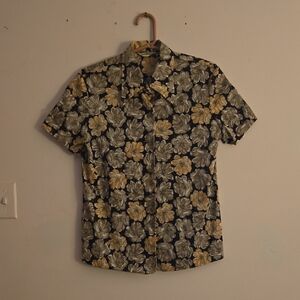 Elegant Floral Women's Blouse in Black and Gold